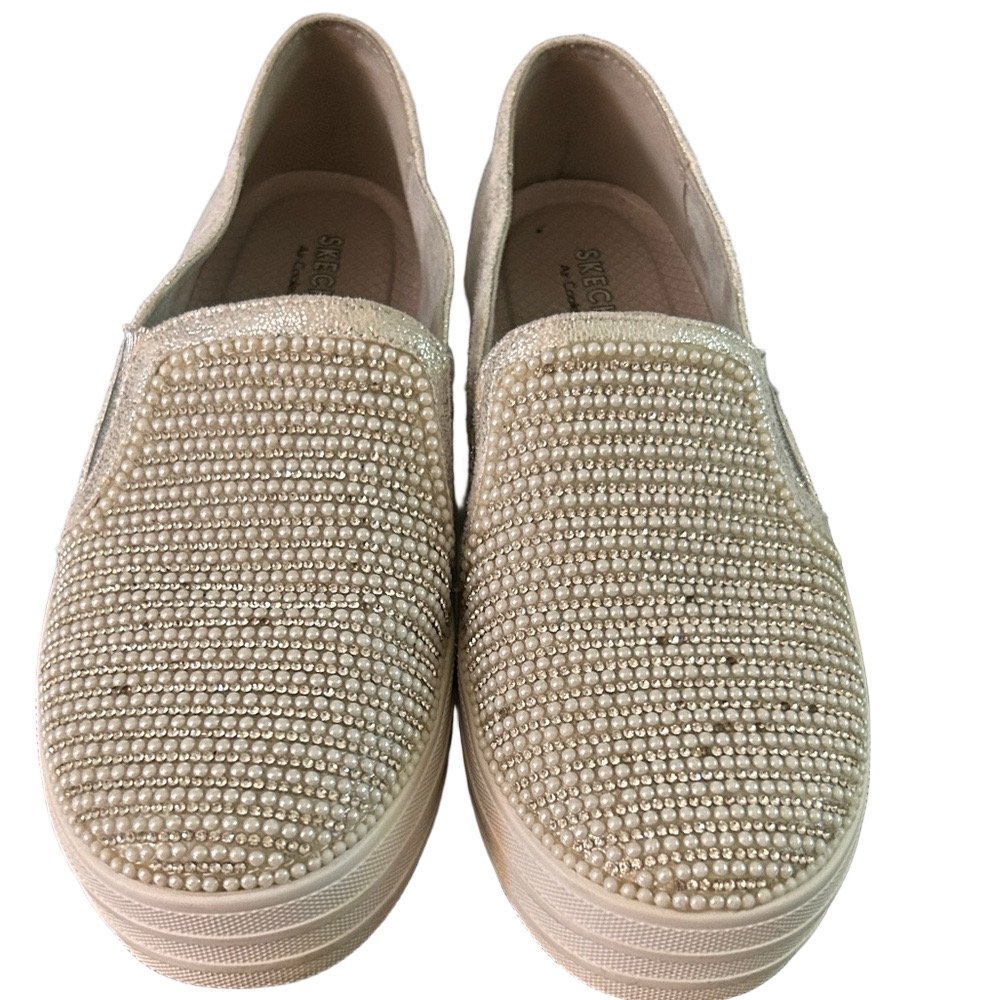 Skechers shiny Dancer bejeweled Slip-On with memory foam size 7